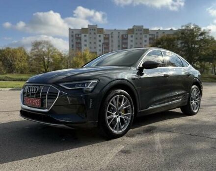 Серый Ауди E-Tron, объемом двигателя 0 л и пробегом 31 тыс. км за 40500 $, фото 29 на Automoto.ua