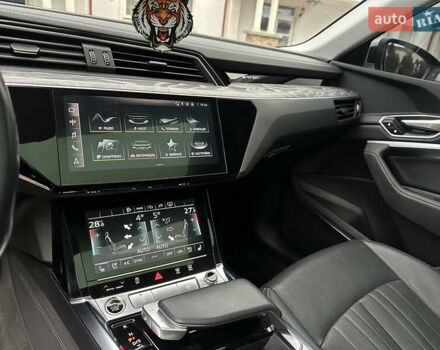 Сірий Ауді E-Tron, об'ємом двигуна 0 л та пробігом 80 тис. км за 39900 $, фото 42 на Automoto.ua