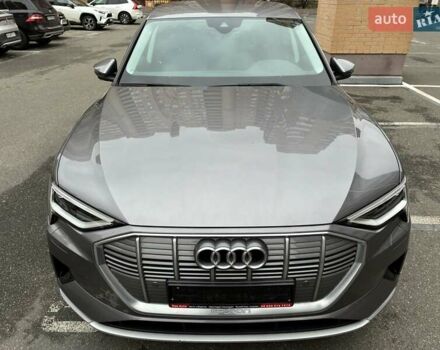 Серый Ауди E-Tron, объемом двигателя 0 л и пробегом 112 тыс. км за 31900 $, фото 30 на Automoto.ua