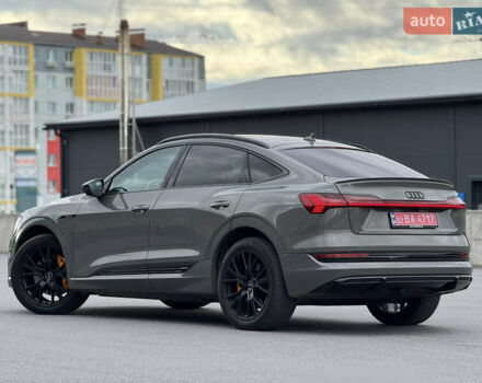 Ауди E-Tron 2022 в Виннице на Automoto.ua Серый Ауди E-Tron, объемом двигателя 0 л и пробегом 150 тыс. км за 39207 $, фото 4 на Automoto.ua