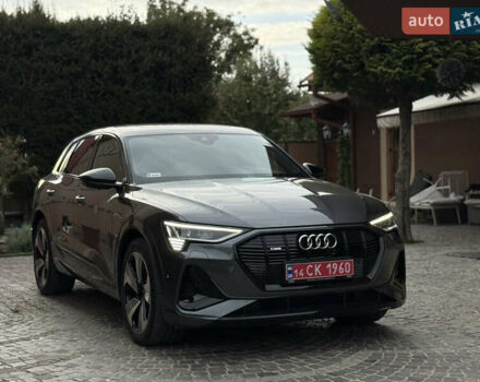 Серый Ауди E-Tron, объемом двигателя 0 л и пробегом 43 тыс. км за 41777 $, фото 6 на Automoto.ua