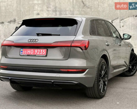 Серый Ауди E-Tron, объемом двигателя 0 л и пробегом 104 тыс. км за 39820 $, фото 25 на Automoto.ua
