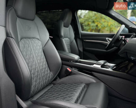 Серый Ауди E-Tron, объемом двигателя 0 л и пробегом 27 тыс. км за 48800 $, фото 17 на Automoto.ua