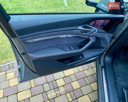 Сірий Ауді E-Tron, об'ємом двигуна 0 л та пробігом 43 тис. км за 45500 $, фото 17 на Automoto.ua