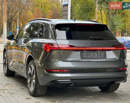 Серый Ауди E-Tron, объемом двигателя 0 л и пробегом 32 тыс. км за 43500 $, фото 15 на Automoto.ua