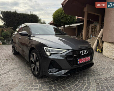 Серый Ауди E-Tron, объемом двигателя 0 л и пробегом 43 тыс. км за 41777 $, фото 8 на Automoto.ua