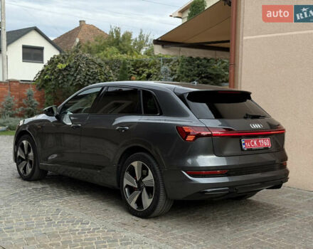 Серый Ауди E-Tron, объемом двигателя 0 л и пробегом 43 тыс. км за 41777 $, фото 15 на Automoto.ua