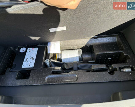 Серый Ауди E-Tron, объемом двигателя 0 л и пробегом 90 тыс. км за 33000 $, фото 97 на Automoto.ua