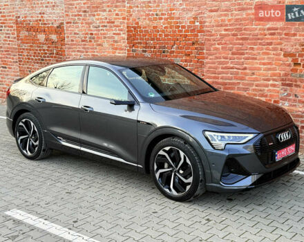 Серый Ауди E-Tron, объемом двигателя 0 л и пробегом 84 тыс. км за 39999 $, фото 10 на Automoto.ua