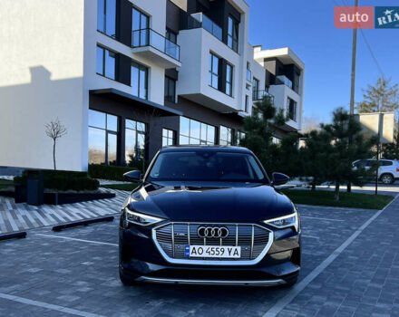 Серый Ауди E-Tron, объемом двигателя 0 л и пробегом 18 тыс. км за 42500 $, фото 10 на Automoto.ua