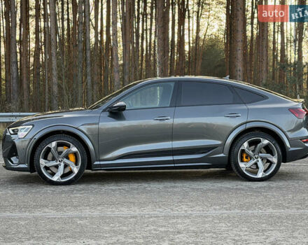 Серый Ауди E-Tron, объемом двигателя 0 л и пробегом 14 тыс. км за 53999 $, фото 4 на Automoto.ua