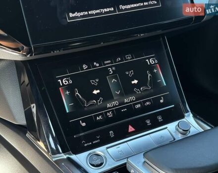 Серый Ауди E-Tron, объемом двигателя 0 л и пробегом 70 тыс. км за 39650 $, фото 29 на Automoto.ua