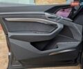 Сірий Ауді E-Tron, об'ємом двигуна 0 л та пробігом 100 тис. км за 41888 $, фото 32 на Automoto.ua