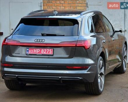 Сірий Ауді E-Tron, об'ємом двигуна 0 л та пробігом 100 тис. км за 41888 $, фото 101 на Automoto.ua