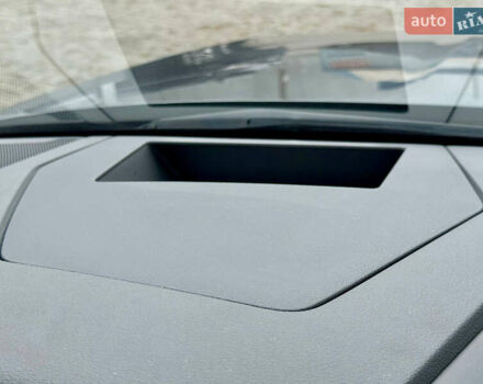 Серый Ауди E-Tron, объемом двигателя 0 л и пробегом 37 тыс. км за 49500 $, фото 85 на Automoto.ua