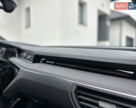 Сірий Ауді E-Tron, об'ємом двигуна 0 л та пробігом 22 тис. км за 49999 $, фото 95 на Automoto.ua