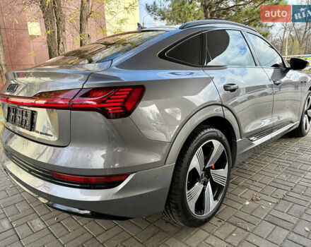 Серый Ауди E-Tron, объемом двигателя 0 л и пробегом 31 тыс. км за 46500 $, фото 5 на Automoto.ua