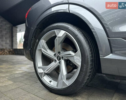 Серый Ауди E-Tron, объемом двигателя 0 л и пробегом 48 тыс. км за 49999 $, фото 35 на Automoto.ua