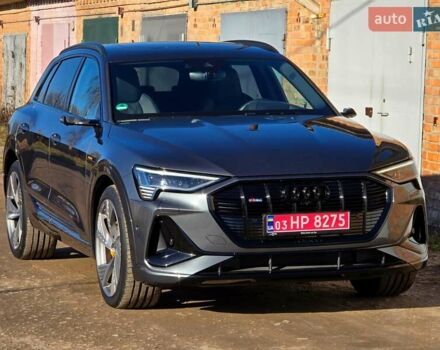 Сірий Ауді E-Tron, об'ємом двигуна 0 л та пробігом 100 тис. км за 41888 $, фото 109 на Automoto.ua