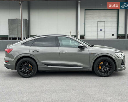 Ауди E-Tron 2022 в Виннице на Automoto.ua Серый Ауди E-Tron, объемом двигателя 0 л и пробегом 150 тыс. км за 39207 $, фото 3 на Automoto.ua