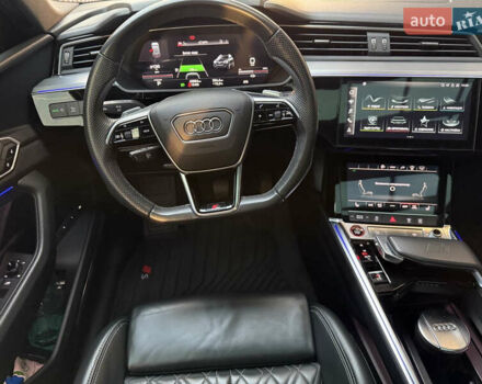 Серый Ауди E-Tron, объемом двигателя 0 л и пробегом 41 тыс. км за 52900 $, фото 15 на Automoto.ua