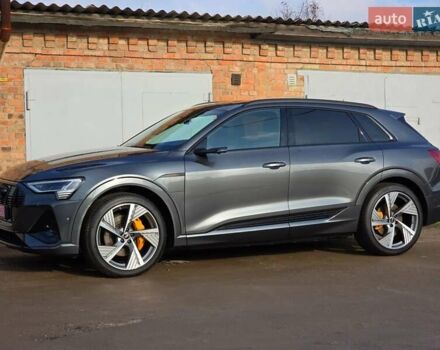 Сірий Ауді E-Tron, об'ємом двигуна 0 л та пробігом 100 тис. км за 41888 $, фото 11 на Automoto.ua