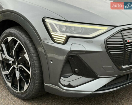 Сірий Ауді E-Tron, об'ємом двигуна 0 л та пробігом 151 тис. км за 29500 $, фото 27 на Automoto.ua