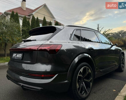 Серый Ауди E-Tron, объемом двигателя 0 л и пробегом 27 тыс. км за 48800 $, фото 8 на Automoto.ua