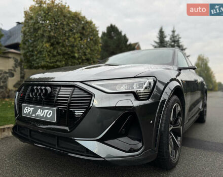 Серый Ауди E-Tron, объемом двигателя 0 л и пробегом 27 тыс. км за 48800 $, фото 1 на Automoto.ua