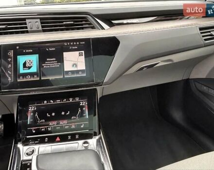 Серый Ауди E-Tron, объемом двигателя 0 л и пробегом 43 тыс. км за 48900 $, фото 10 на Automoto.ua