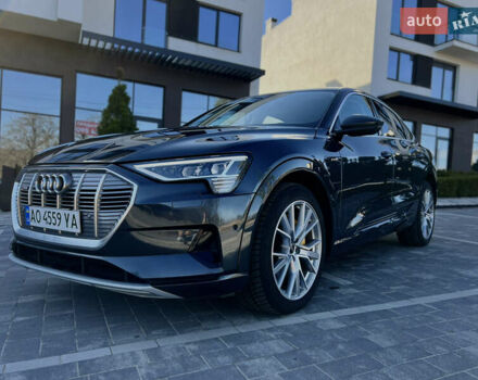 Серый Ауди E-Tron, объемом двигателя 0 л и пробегом 18 тыс. км за 42500 $, фото 3 на Automoto.ua