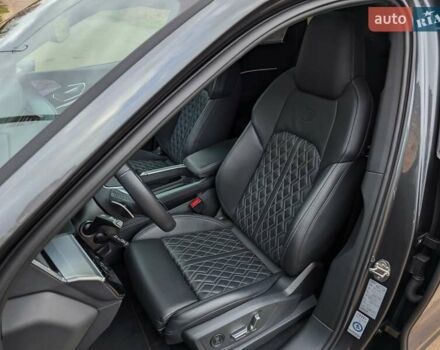 Сірий Ауді E-Tron, об'ємом двигуна 0 л та пробігом 100 тис. км за 41888 $, фото 29 на Automoto.ua