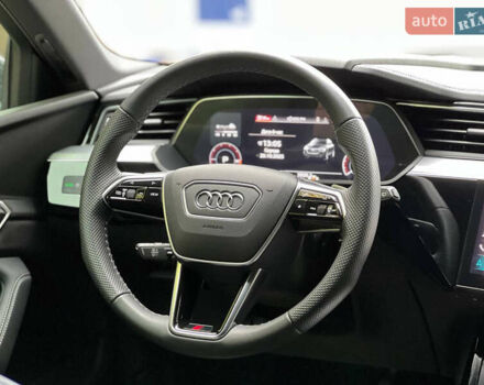Серый Ауди E-Tron, объемом двигателя 0 л и пробегом 32 тыс. км за 43500 $, фото 39 на Automoto.ua