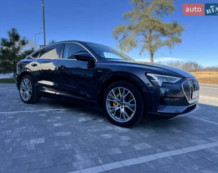 Серый Ауди E-Tron, объемом двигателя 0 л и пробегом 18 тыс. км за 42500 $, фото 13 на Automoto.ua