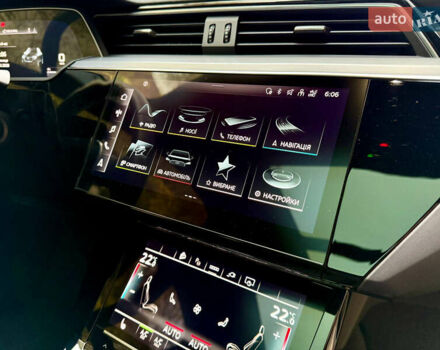 Серый Ауди E-Tron, объемом двигателя 0 л и пробегом 31 тыс. км за 46500 $, фото 56 на Automoto.ua