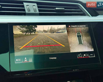 Серый Ауди E-Tron, объемом двигателя 0 л и пробегом 39 тыс. км за 44500 $, фото 66 на Automoto.ua