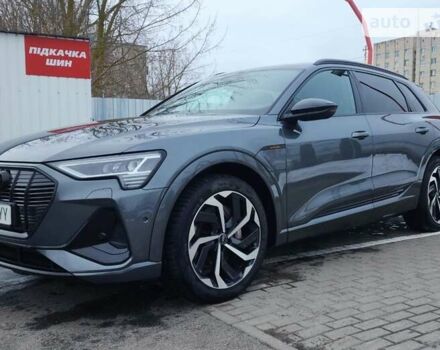 Сірий Ауді E-Tron, об'ємом двигуна 0 л та пробігом 30 тис. км за 54700 $, фото 4 на Automoto.ua