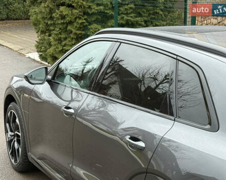 Сірий Ауді E-Tron, об'ємом двигуна 0 л та пробігом 151 тис. км за 29500 $, фото 53 на Automoto.ua