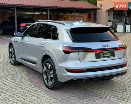Сірий Ауді E-Tron, об'ємом двигуна 0 л та пробігом 49 тис. км за 36500 $, фото 15 на Automoto.ua