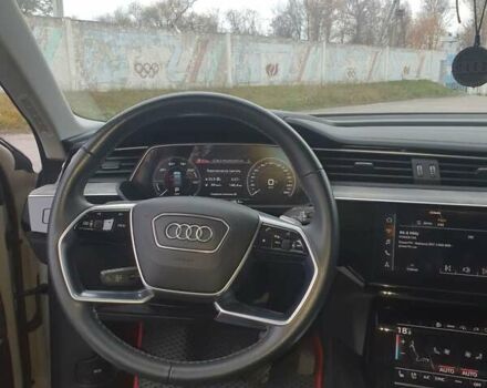 Серый Ауди E-Tron, объемом двигателя 0 л и пробегом 30 тыс. км за 45000 $, фото 19 на Automoto.ua