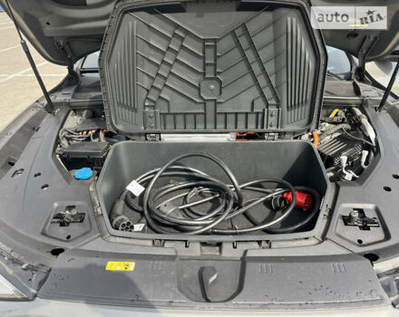 Серый Ауди E-Tron, объемом двигателя 0 л и пробегом 58 тыс. км за 44950 $, фото 23 на Automoto.ua