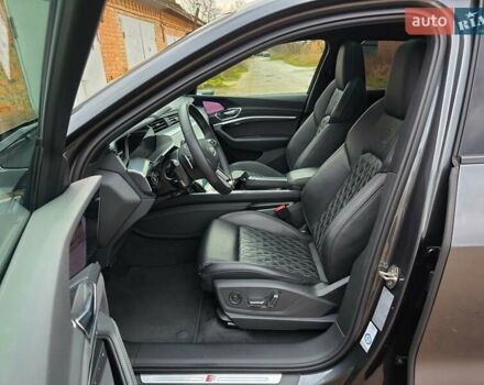 Сірий Ауді E-Tron, об'ємом двигуна 0 л та пробігом 100 тис. км за 41888 $, фото 28 на Automoto.ua