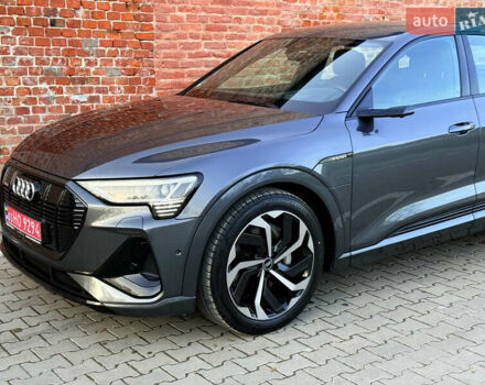 Серый Ауди E-Tron, объемом двигателя 0 л и пробегом 84 тыс. км за 39999 $, фото 14 на Automoto.ua