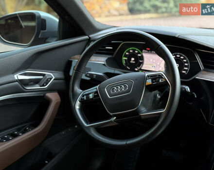 Сірий Ауді E-Tron, об'ємом двигуна 0 л та пробігом 49 тис. км за 36500 $, фото 41 на Automoto.ua