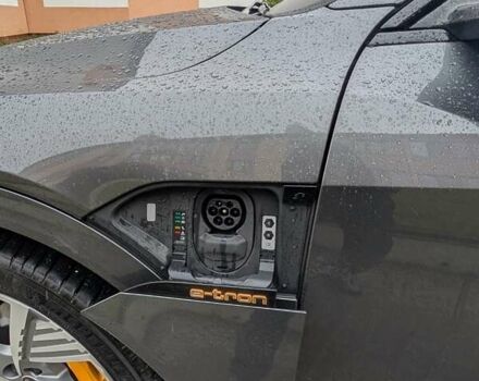 Серый Ауди E-Tron, объемом двигателя 0 л и пробегом 41 тыс. км за 43500 $, фото 5 на Automoto.ua