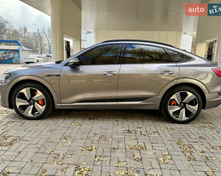 Серый Ауди E-Tron, объемом двигателя 0 л и пробегом 31 тыс. км за 46500 $, фото 17 на Automoto.ua