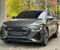 Серый Ауди E-Tron, объемом двигателя 0 л и пробегом 32 тыс. км за 43500 $, фото 4 на Automoto.ua