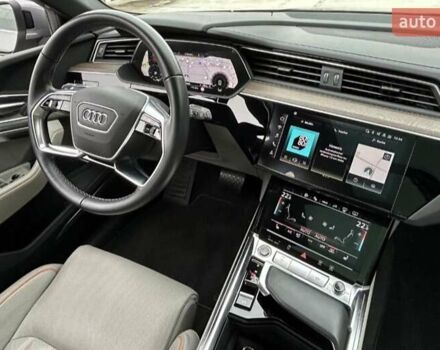 Серый Ауди E-Tron, объемом двигателя 0 л и пробегом 43 тыс. км за 48900 $, фото 11 на Automoto.ua