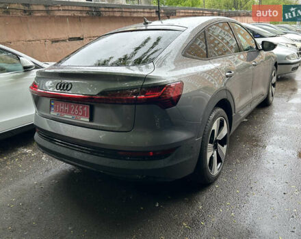 Серый Ауди E-Tron, объемом двигателя 0 л и пробегом 44 тыс. км за 38700 $, фото 6 на Automoto.ua