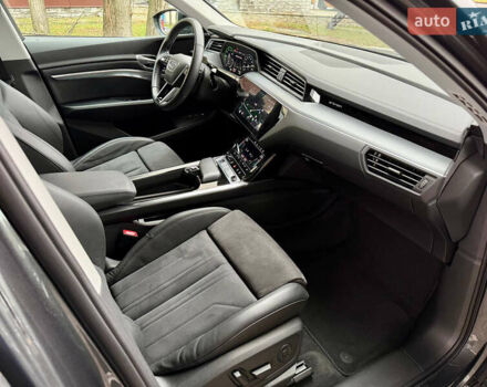 Сірий Ауді E-Tron, об'ємом двигуна 0 л та пробігом 39 тис. км за 46500 $, фото 50 на Automoto.ua